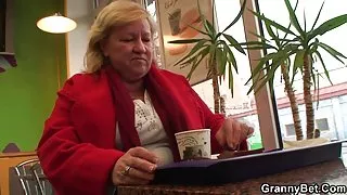 Свежие порно рассказы Петух голодных бабушка растирается