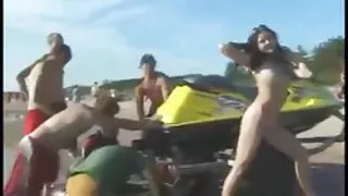 Французский секс Волосатые на пляже