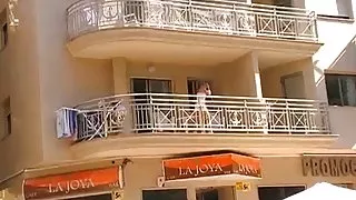Скрытая порно рассказы госпожа камера девушки без трусов на балконе