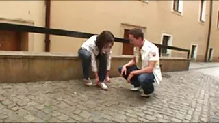 Маленький секс извращения каприз замутит с каким-то парнем на улицу