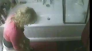 Так домашнее порно муж и жена роговой... скрытая мастурбация в туалете