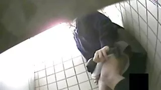Французская порнуха Азиатские неприятная девушка туалет мастурбация